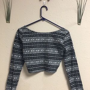 Forever 21 black and white patterned crop top